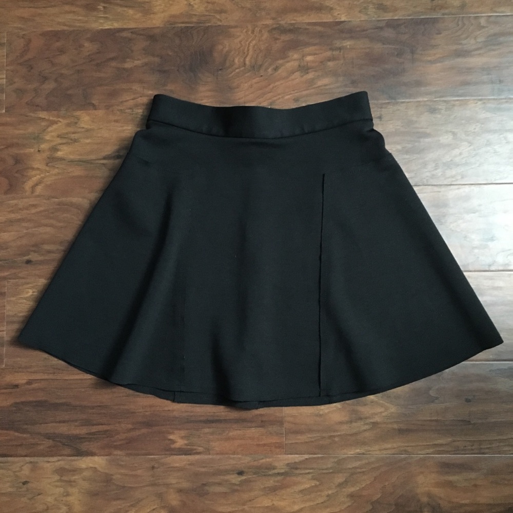 Topshop black skirt size 4 NWT